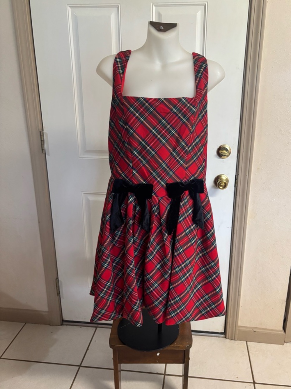 Large Sugarlips Red Plaid sleeveless Velvet Bow Bubble Hem Fit & Flare Dress EUC